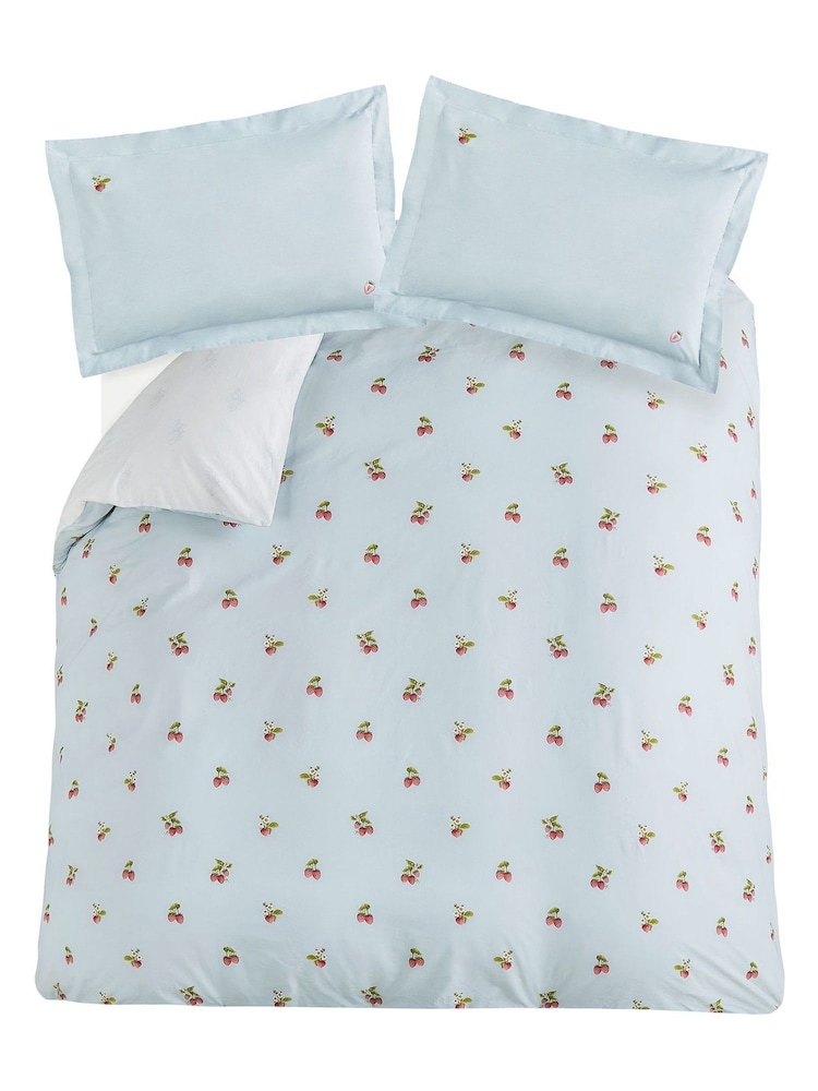 Sophie Allport Blue Strawberries Mist 100% Cotton Duvet Cover and Pillowcase Set - Image 2 of 6