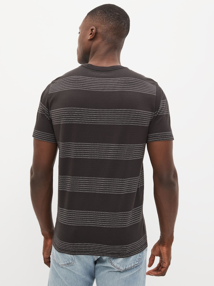 Levi's® Black Stripe Original Housemark T-Shirt - Image 3 of 7