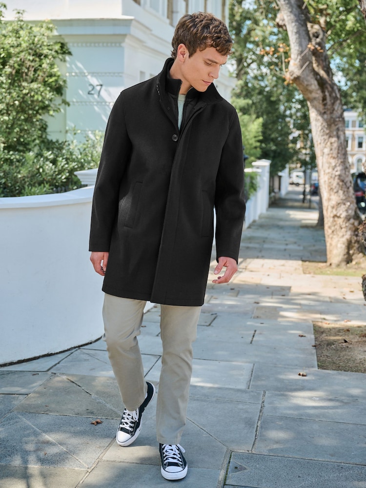 Schwarz - Jacke mit Stehkragen und integriertem Westeneinsatz - Bild 2 von 10 Schwarz - Jacke mit Stehkragen und integriertem Westeneinsatz - Bild 2 von 10