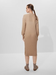 Kamelbraun - Pulloverkleid aus Rippstrick mit V-Ausschnitt - Bild 3 von 6