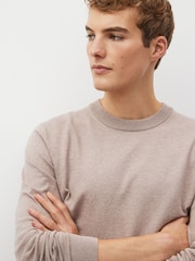 Velbloudí přírodní - Svetr s výstřihem ke krku - Pletený svetr klasického střihu s vysokým podílem bavlny a kulatým výstřihem - Image 1 of 7