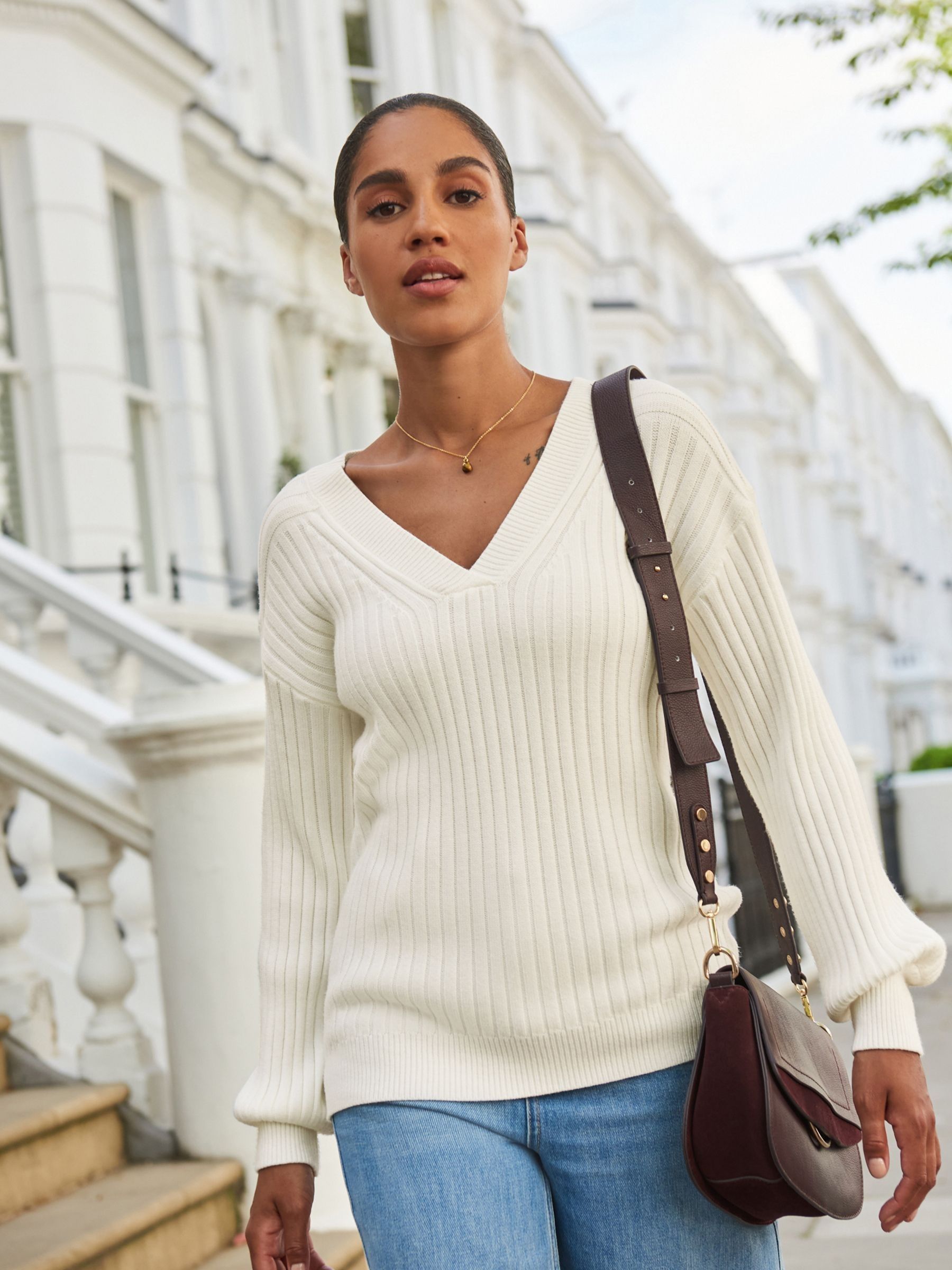 Ribbed white jumper outlet