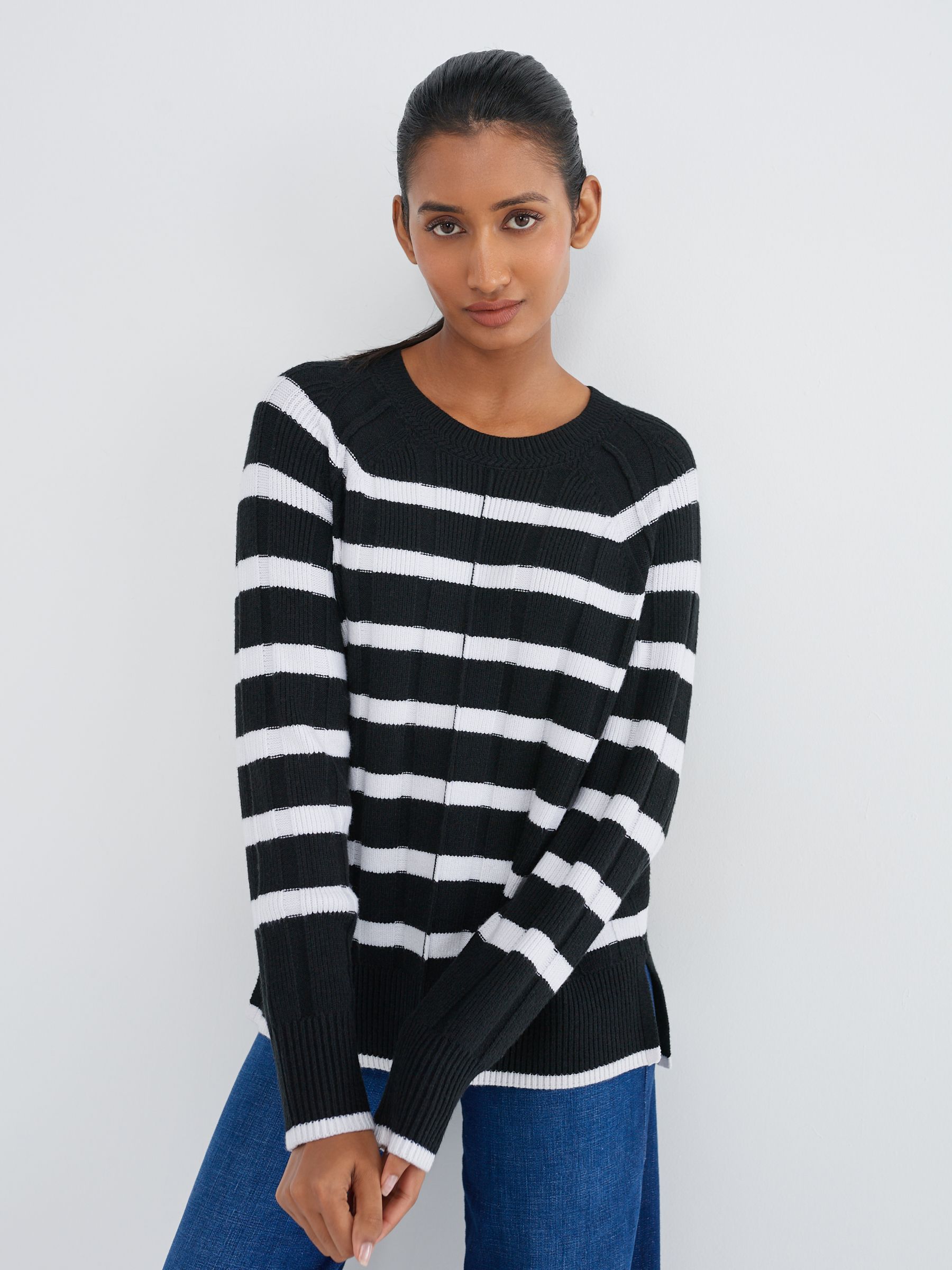 Black and white crew neck online