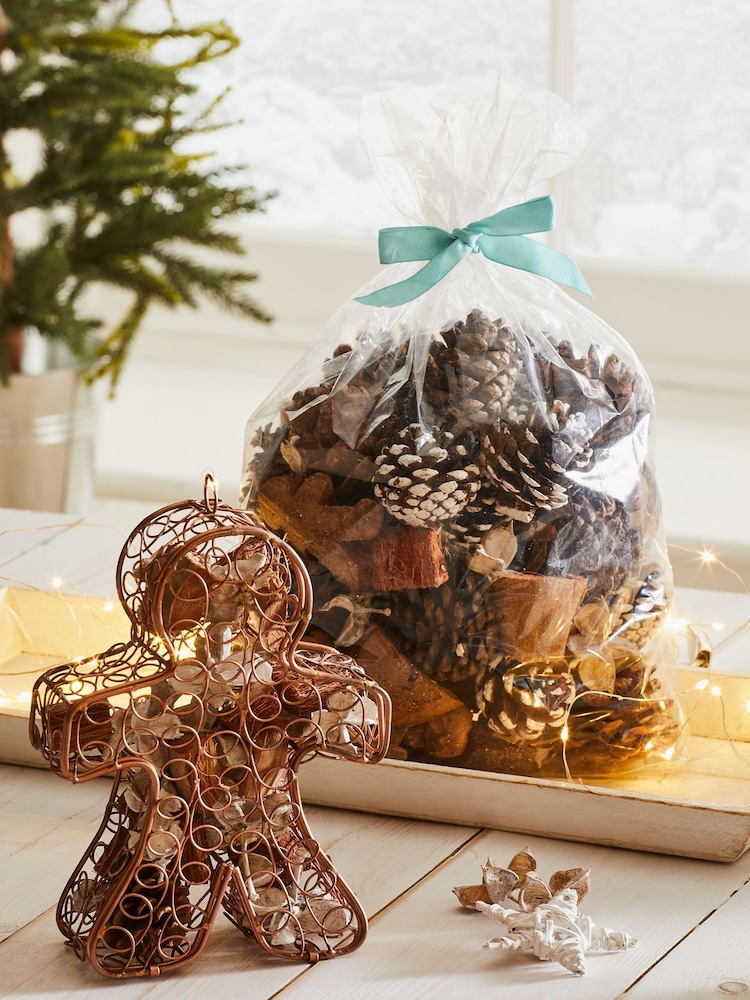 Gingerbread Fragranced Pot Pourri - Image 1 of 7