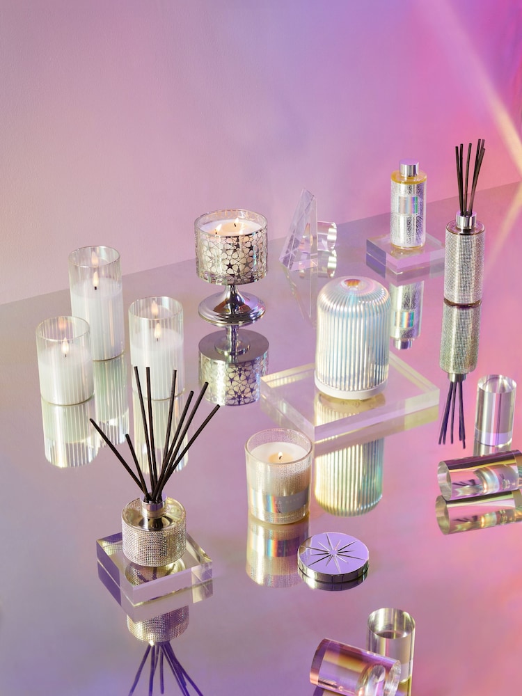 Iced Berry Fragranced Plug In Electric Diffuser - Image 2 of 3
