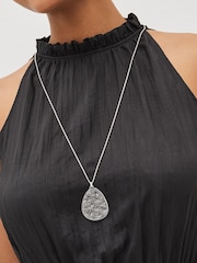 Silver Tone Filagree Floral Pendant Necklace - Image 2 of 4