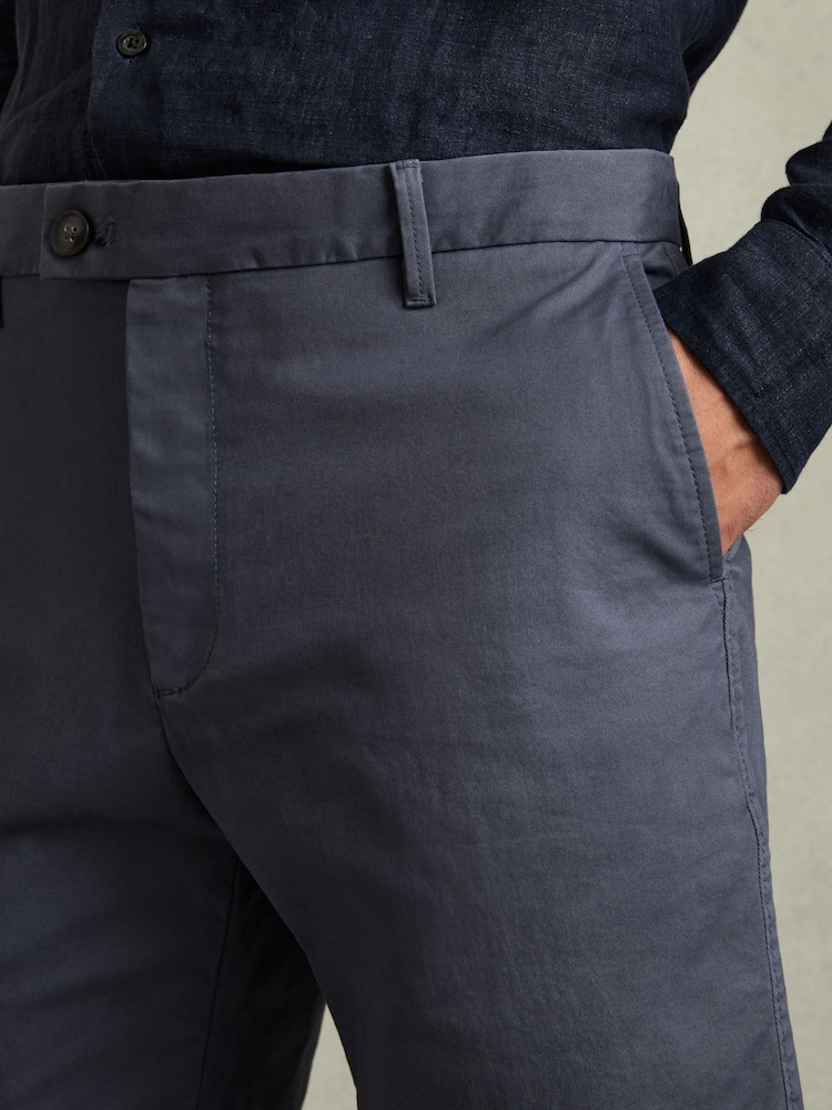 Reiss Airforce Blue Wicket Cotton Chino Shorts with Stretch - Image 4 of 7