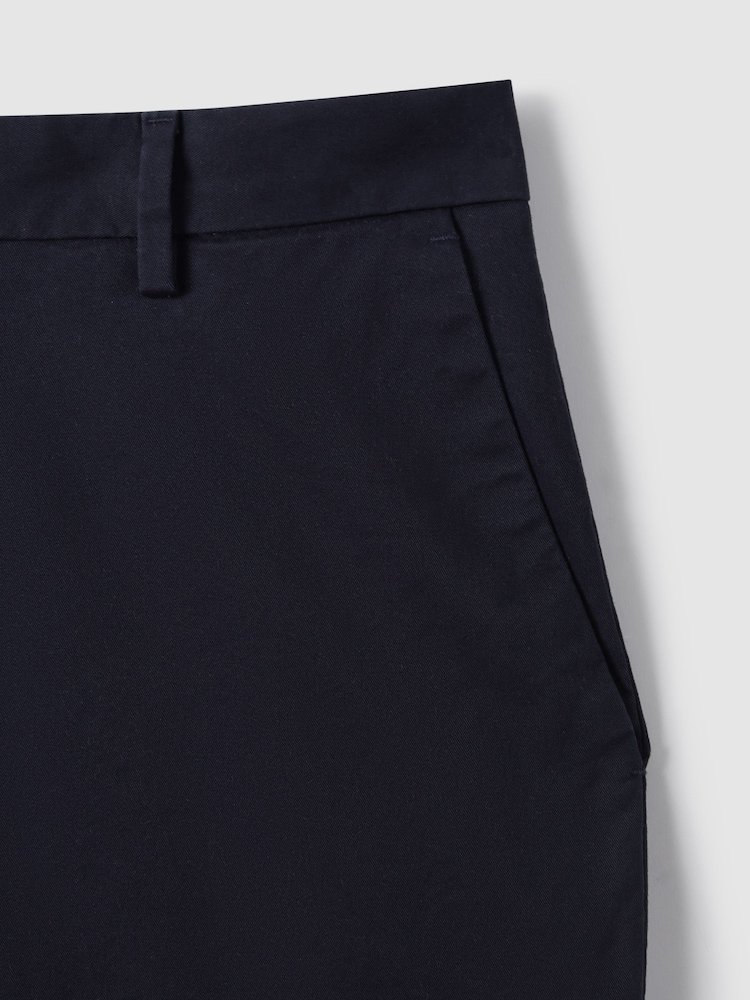Azul marino - Pantalones cortos chinos con elástico Wicket de Reiss - Imagen 7 de 7 Azul marino - Pantalones cortos chinos con elástico Wicket de Reiss - Imagen 7 de 7
