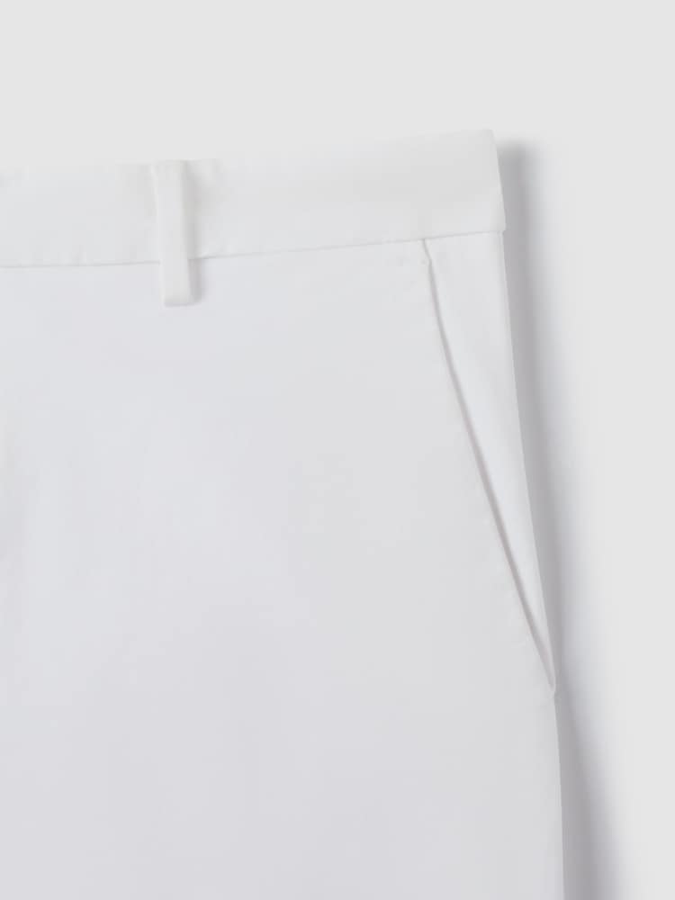 Blanco - Pantalones cortos chinos con elástico Wicket de Reiss - Imagen 7 de 7 Blanco - Pantalones cortos chinos con elástico Wicket de Reiss - Imagen 7 de 7