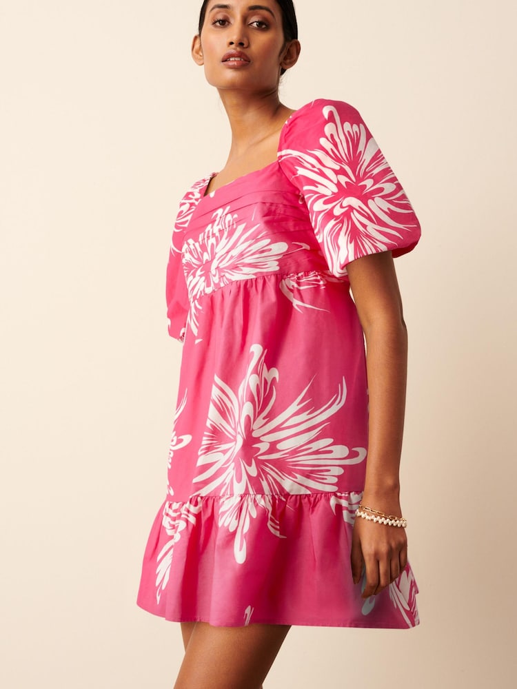 Rosa geblümt - Gesmoktes Minikleid mit Puffärmeln - Bild 1 von 6 Rosa geblümt - Gesmoktes Minikleid mit Puffärmeln - Bild 1 von 6