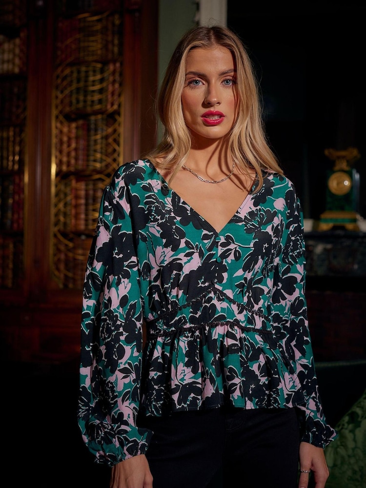 Another Sunday Green V-Neck Lace Trim Floral Blouse - Image 1 of 1 Another Sunday Green V-Neck Lace Trim Floral Blouse - Image 1 of 1