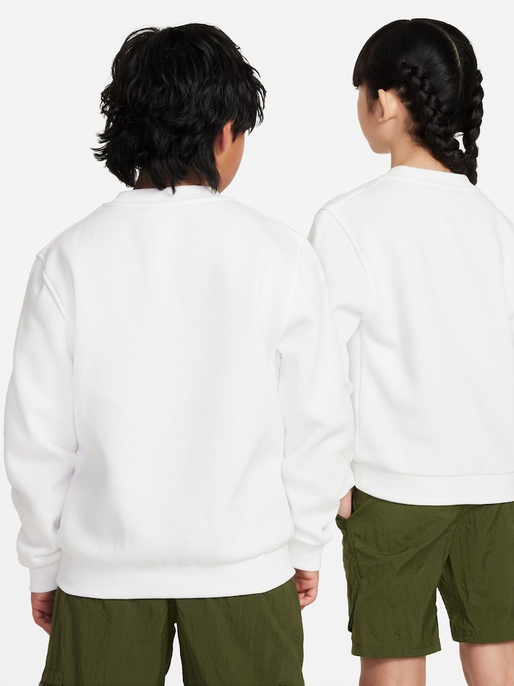 Wit - Nike Club fleece sweatshirt - Image 5 of 7