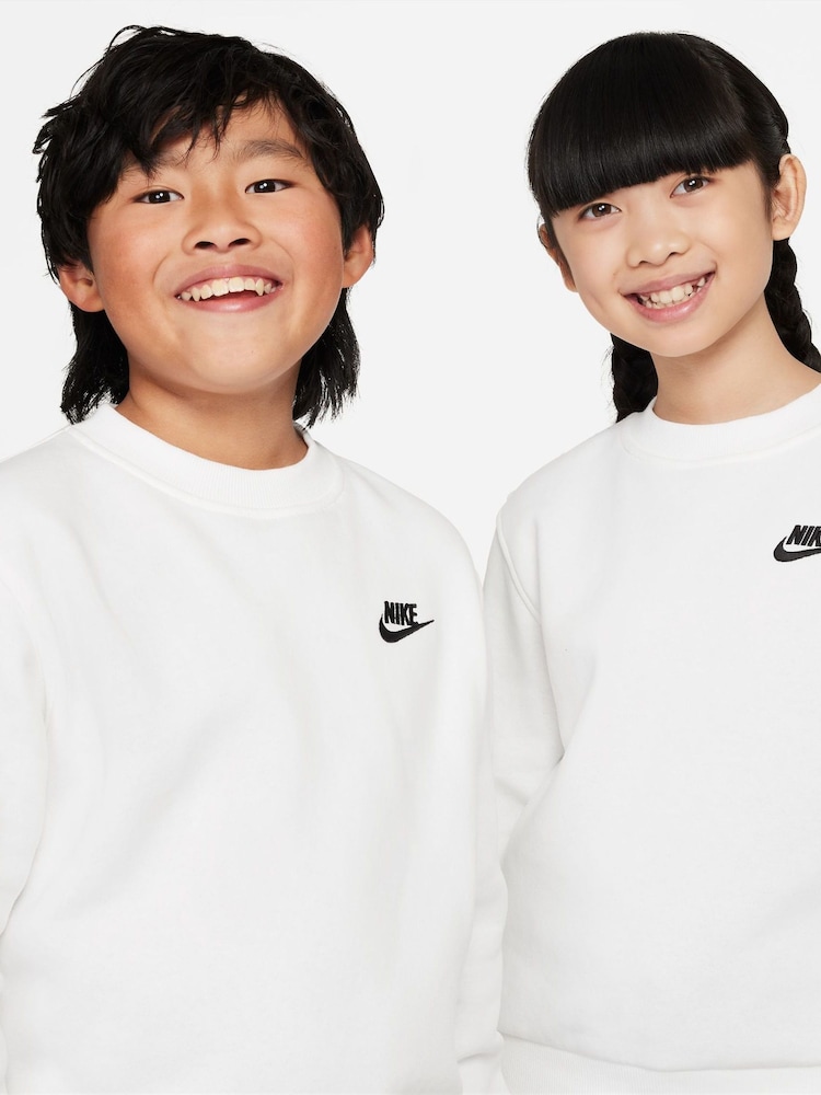 Nike White Club Fleece Sweatshirt - Image 7 of 7