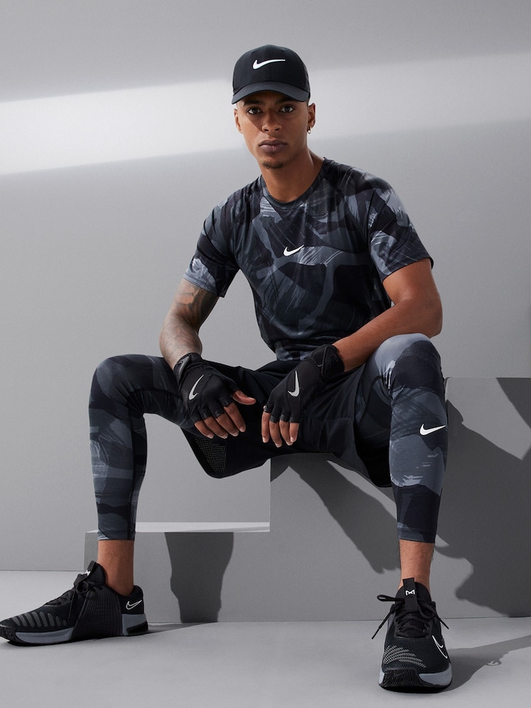 Nike Black Dri-Fit Club Structured Swoosh Cap - Image 2 of 5 Nike Black Dri-Fit Club Structured Swoosh Cap - Image 2 of 5