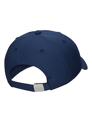 Azul - Gorra desestructurada para niños con logotipo metálico con tecnología Dri-FIT de Nike - Imagen 2 de 2