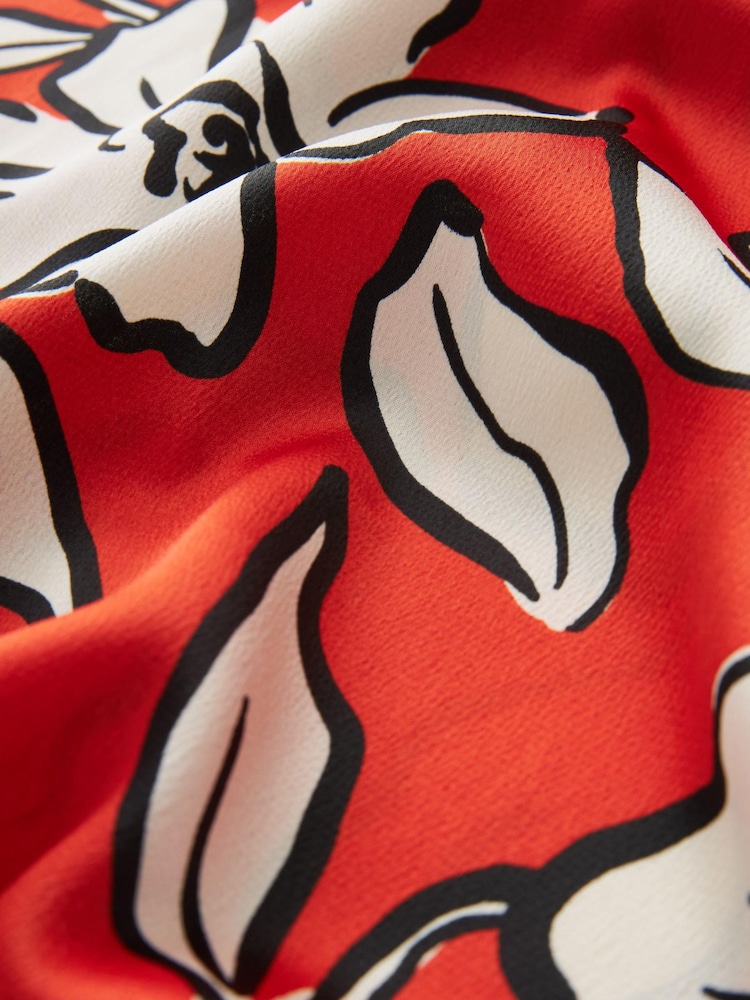 Rot mit floralem Muster - Midi-Trägerkleid mit Wasserfallausschnitt hinten - Bild 6 von 6