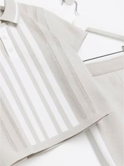River Island Jungen Durchgeknöpftes, gestreiftes Set, Steingrau - Bild 4 von 4