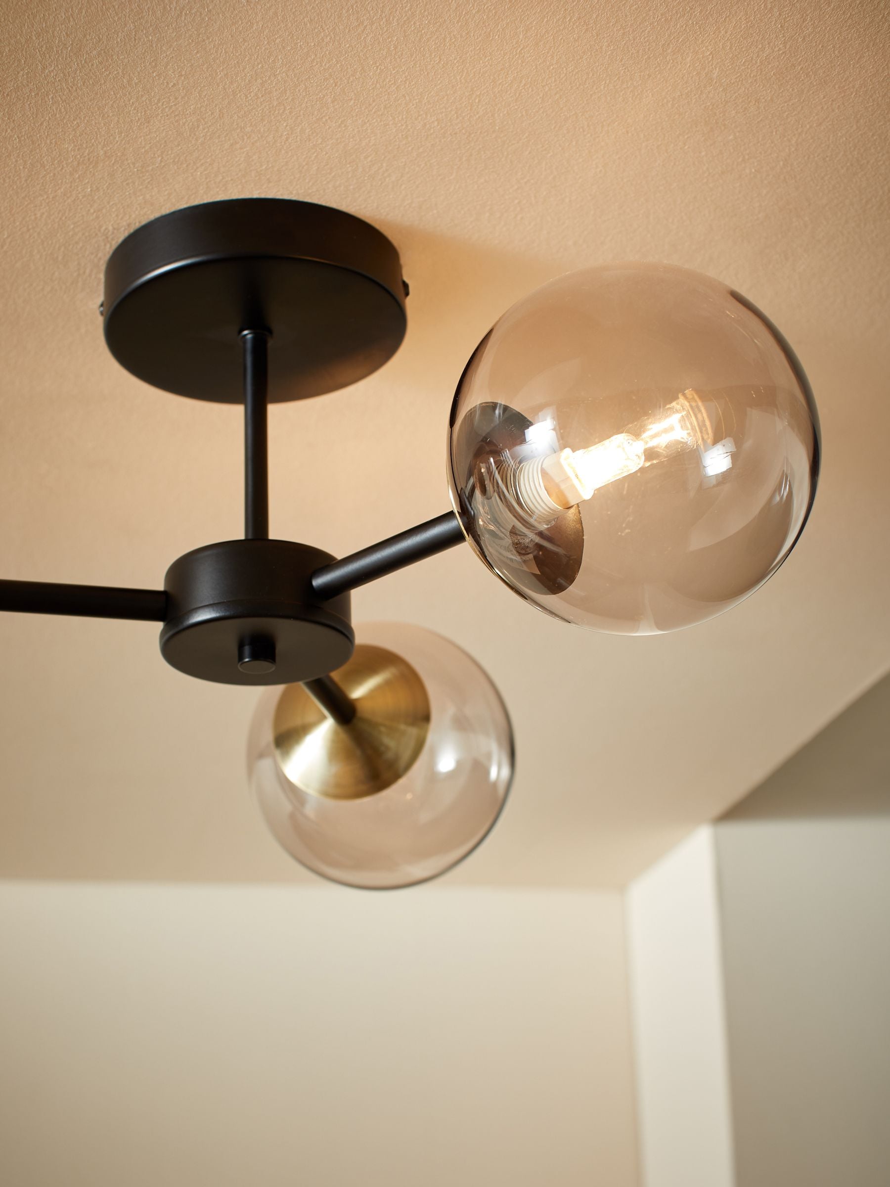 Made globe light top