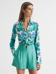 Reiss Green Ember Tailored Shorts - Image 6 of 7