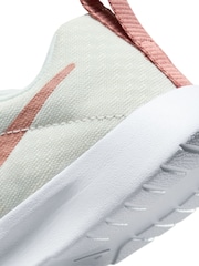 Nike White/Pink Tanjun Go Easy On Junior Trainers - Image 12 of 12