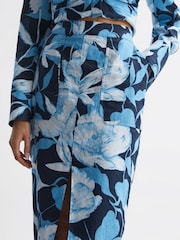 Reiss Navy/Blue Jackson Floral Print High Rise Midi Skirt - Image 3 of 6