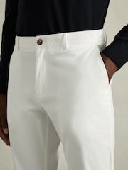 Reiss White Pitch Slim Fit Washed Cotton Blend Chinos - Image 4 of 6