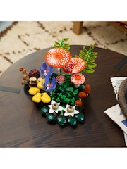LEGO Botanicals Woodland Mushrooms 11505 - Image 6 of 8