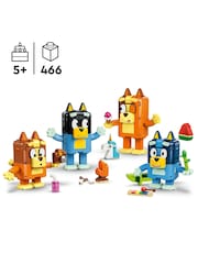 LEGO Bluey Brick-Built Bluey Family 11217 - Image 4 of 8