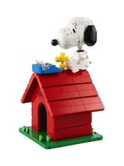 LEGO Peanuts: Snoopy's Doghouse - Image 3 of 9