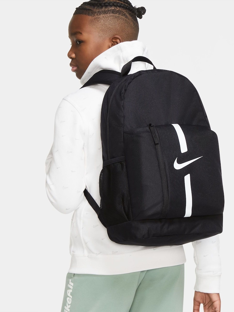football backpack nike academy Team Made from 90% polyester and 10% nylon Nike Academy Team Backpack Soccer