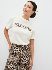 Hellbraun, Leoprint - Pyjama aus 100 % Baumwolle - Bild 3 von 7