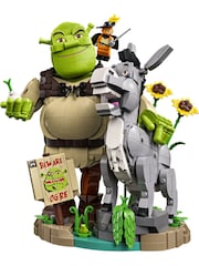 LEGO Shrek, Donkey & Puss in Boots Figure Kit 72423 - Image 3 of 8