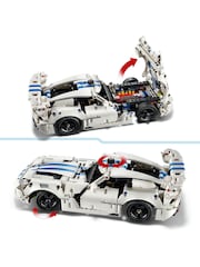 LEGO Technic 42234 Dodge Viper GTS-R Sports Car - Image 4 of 5