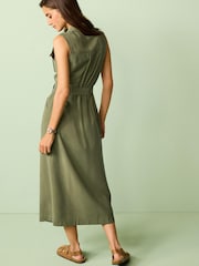 Grün - Ärmelloses, geknöpftes Kleid mit Gürtel - Bild 2 von 6
