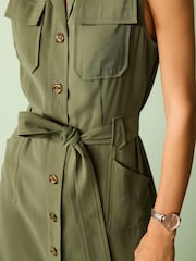 Grün - Ärmelloses, geknöpftes Kleid mit Gürtel - Bild 4 von 6