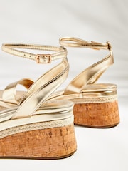 Gold - Forever Comfort® Niedrige Schuhe mit Kork-Keilabsatz - Bild 7 von 8