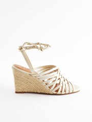 Porzellan/Weiß - Signature Schuhe mit Keilabsatz und Flechtdesign - Bild 4 von 13