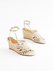 Porzellan/Weiß - Signature Schuhe mit Keilabsatz und Flechtdesign - Bild 5 von 13