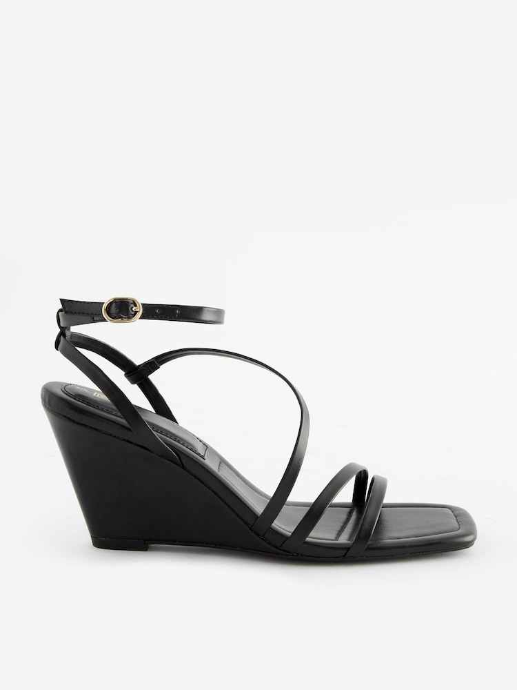 Czarny - Buty na koturnie z paskami Forever Comfort® - Image 4 of 8