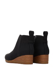 TOMS Kids Clare Nubuck Black Wedge Boots - Image 3 of 6