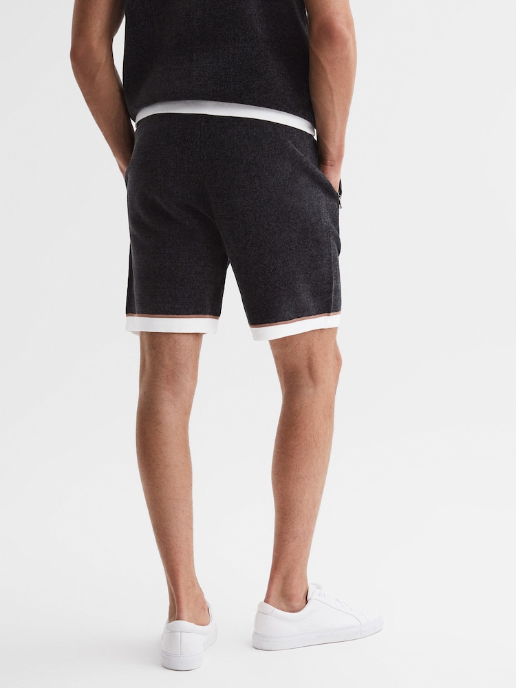 Reiss Black Fielder Relaxed Fit Elasticated Chenille Shorts - Image 5 of 5