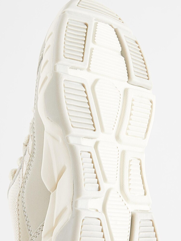 Neutral - Turnschuhe zum Schnüren mit dicker Sohle - Bild 5 von 5 Neutral - Turnschuhe zum Schnüren mit dicker Sohle - Bild 5 von 5