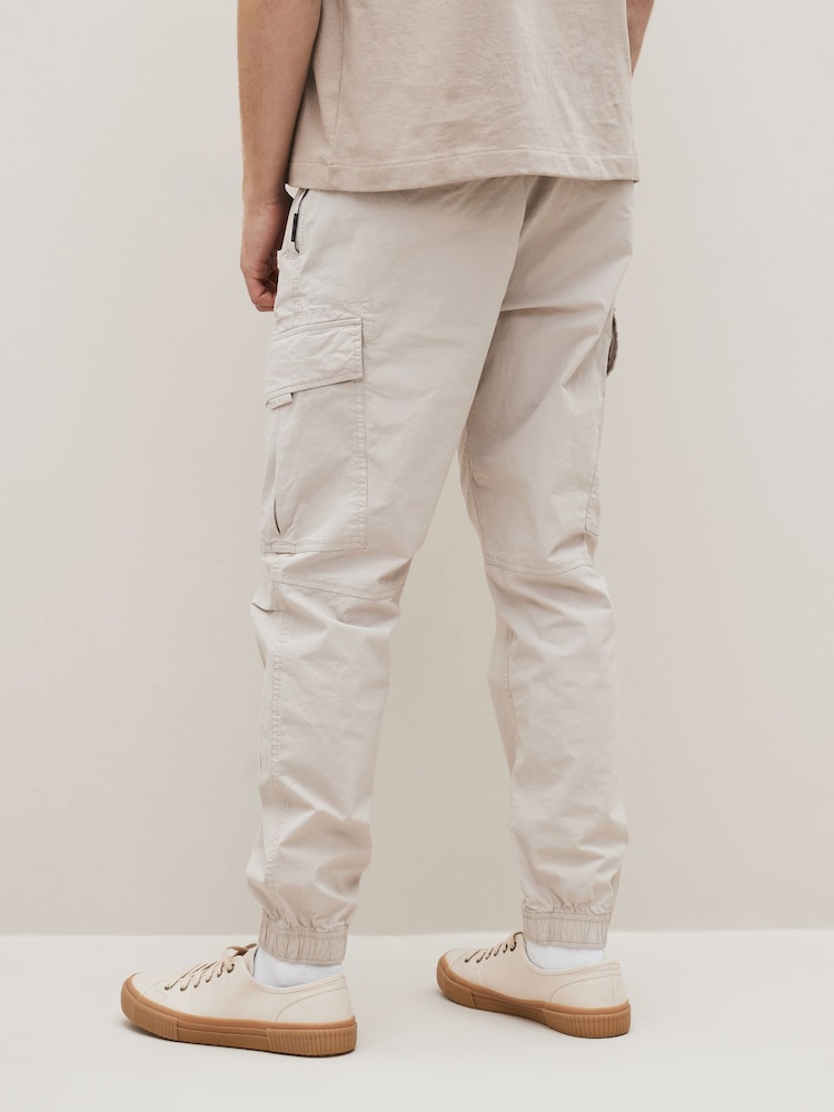 Blanc écru - Coupe fuselée régulière - Pantalon cargo style militaire en tissu stretch - Image 3 of 10