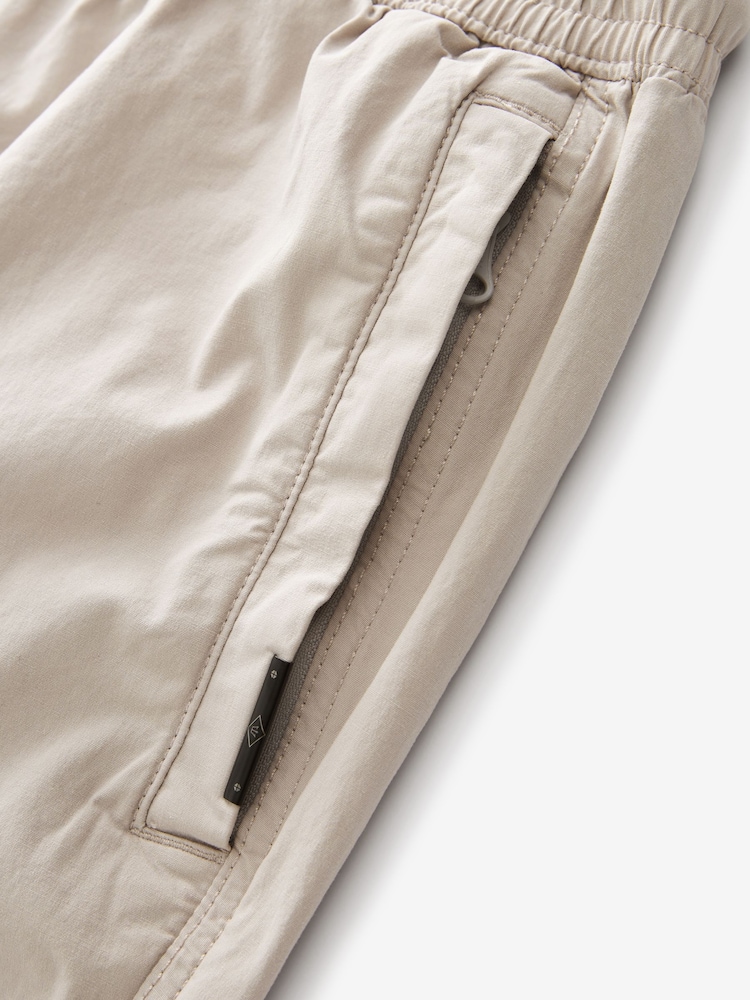 Blanc écru - Coupe fuselée régulière - Pantalon cargo style militaire en tissu stretch - Image 9 of 10