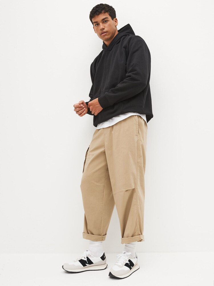 Couleur pierre naturelle - Pantalon cargo décontracté en parachute - Image 3 of 10
