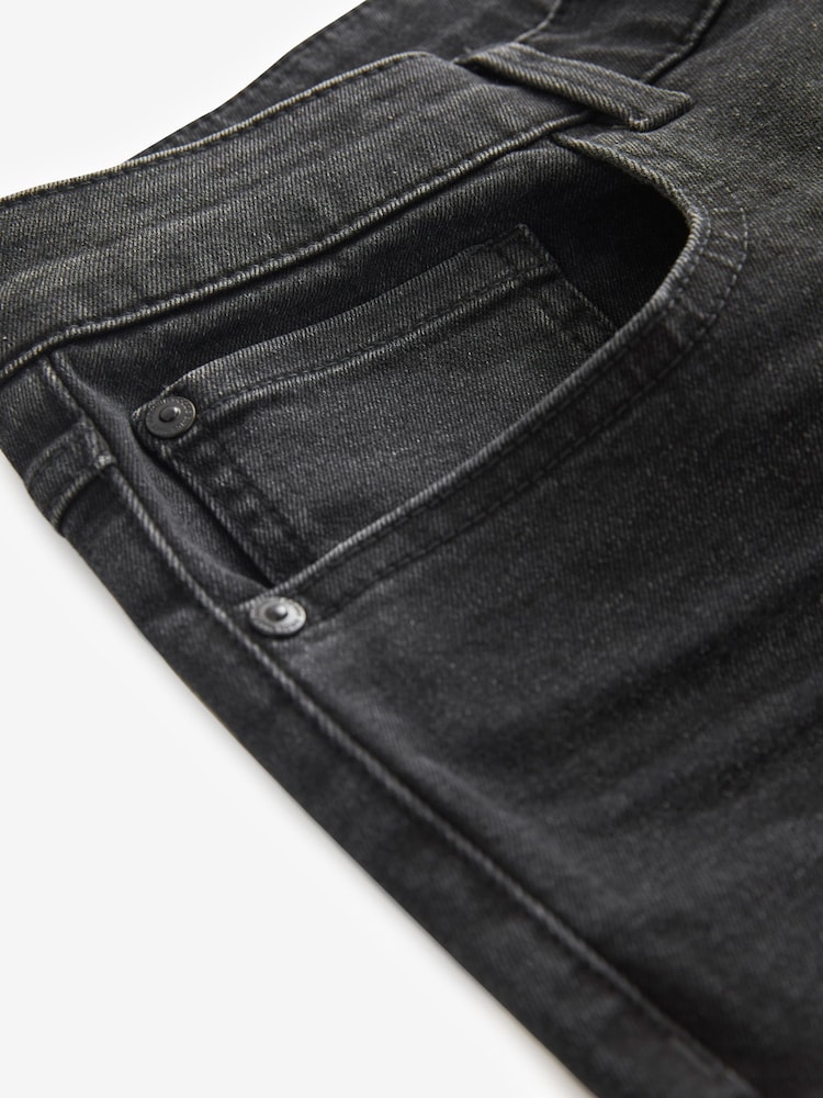 Noir - Ajustement droit - Coupe droite Essential Extensible Jeans - Image 6 of 9