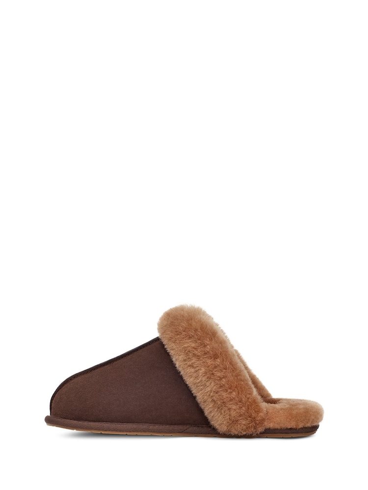 UGG Dark Brown Scuffette ll Slippers - Image 2 of 6 UGG Dark Brown Scuffette ll Slippers - Image 2 of 6