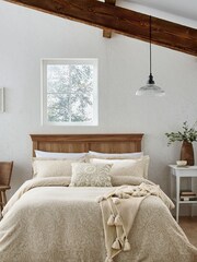 Morris & Co Cream Pure Torshavn Throw - Image 2 of 4