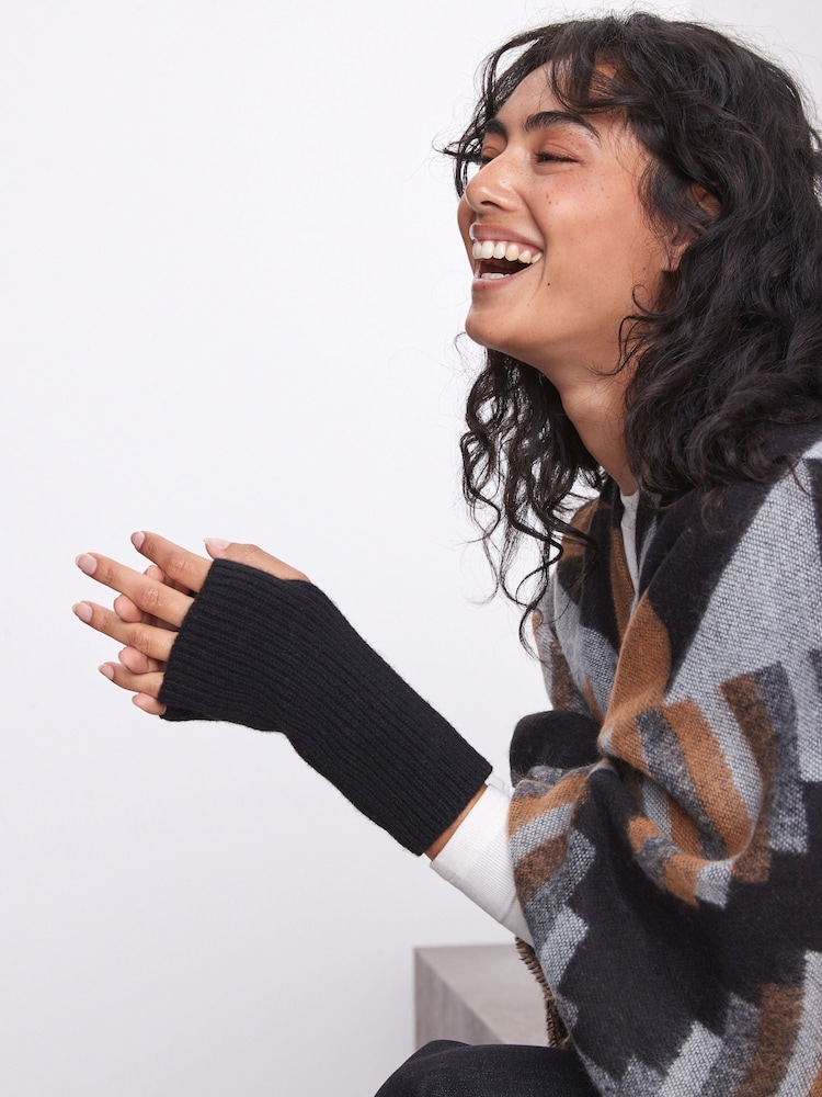 Black Collection Luxe 30% Cashmere Handwarmer Gloves - Image 1 of 4