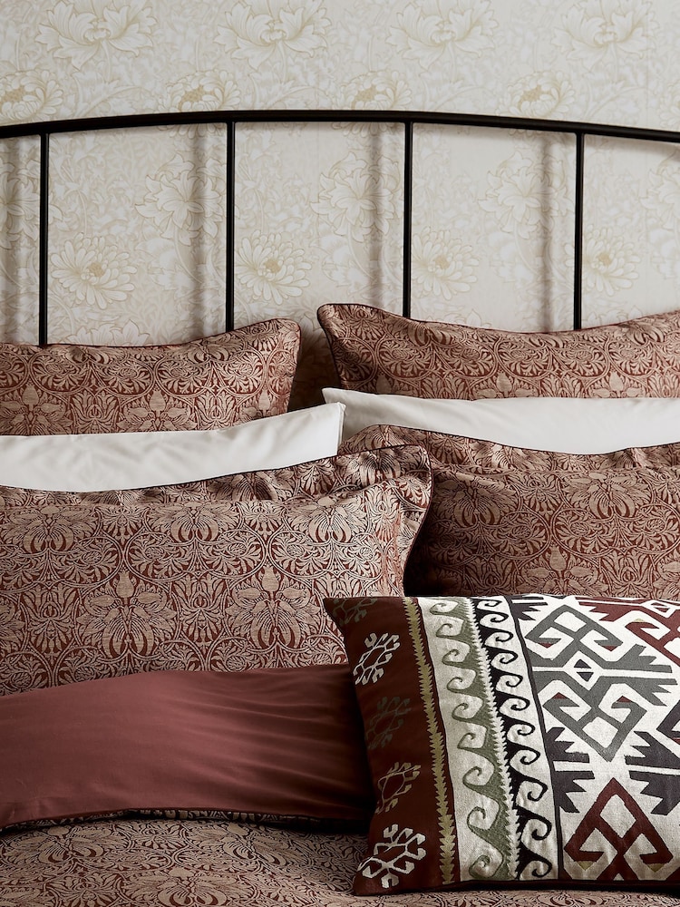 Morris & Co Red Crown Imperial Duvet Duvet Cover - Image 2 of 3